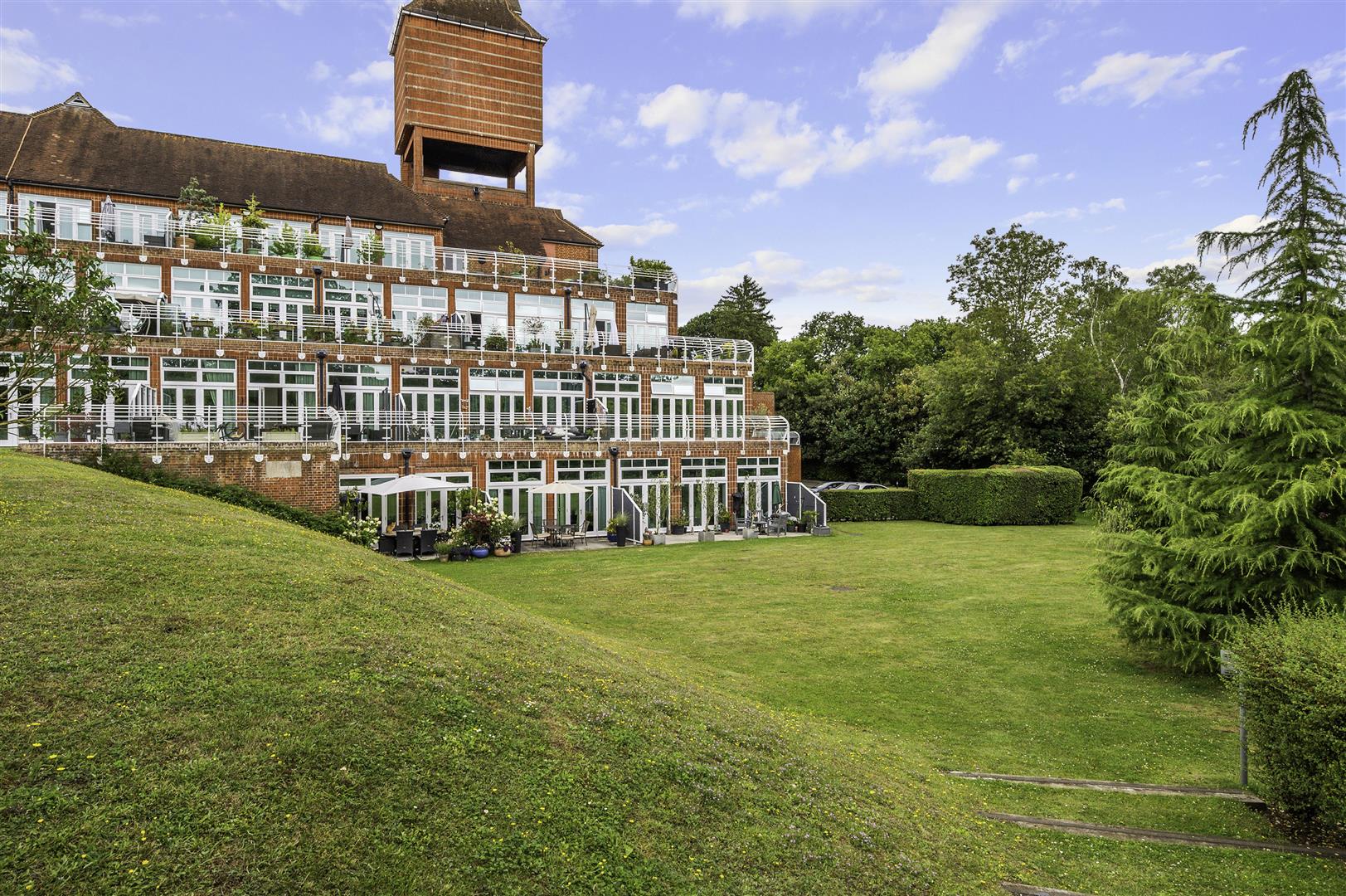 Elizabeth Drive, Banstead Williams Harlow Estate Agents Cheam